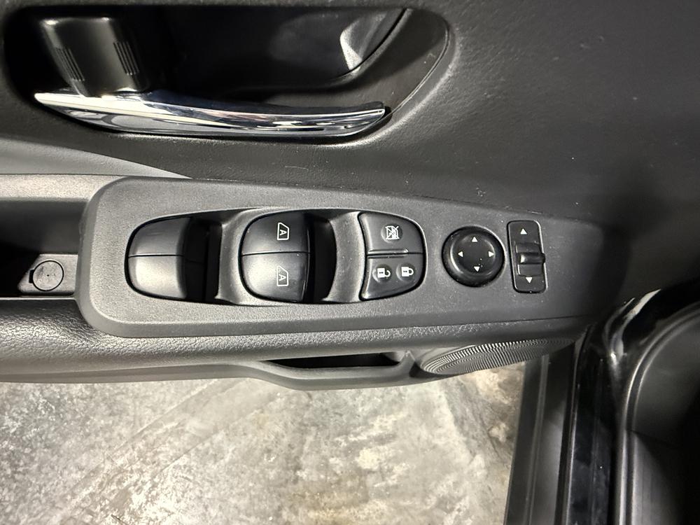 Nissan Kicks SR 2024 d&rsquo;occasion à vendre - 14