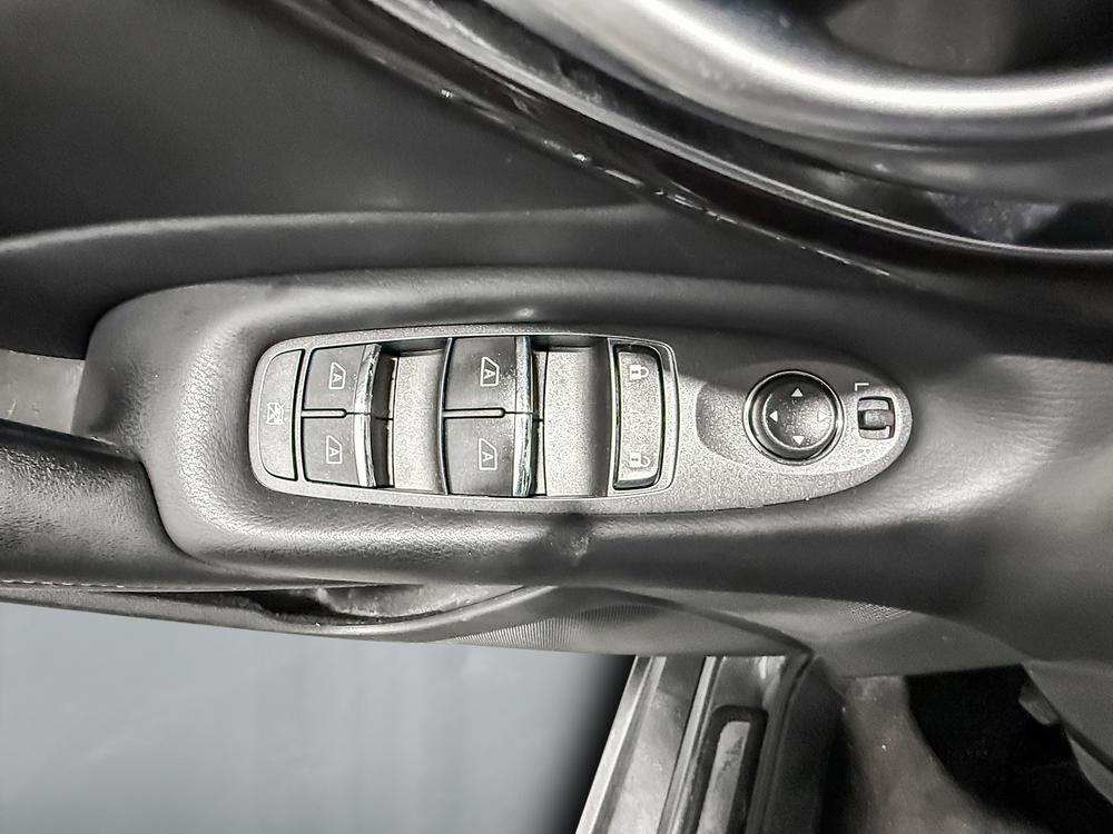 INFINITI Q50 LUXE 2018 d&rsquo;occasion à vendre - 16