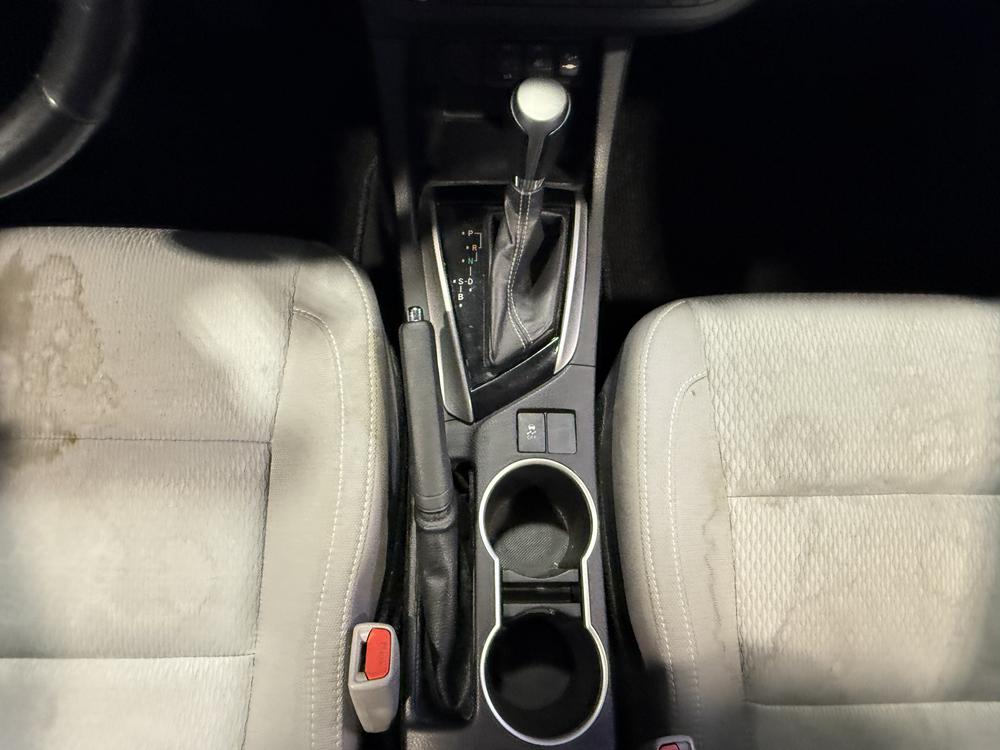 Toyota Corolla CE 2016 d&rsquo;occasion à vendre - 29