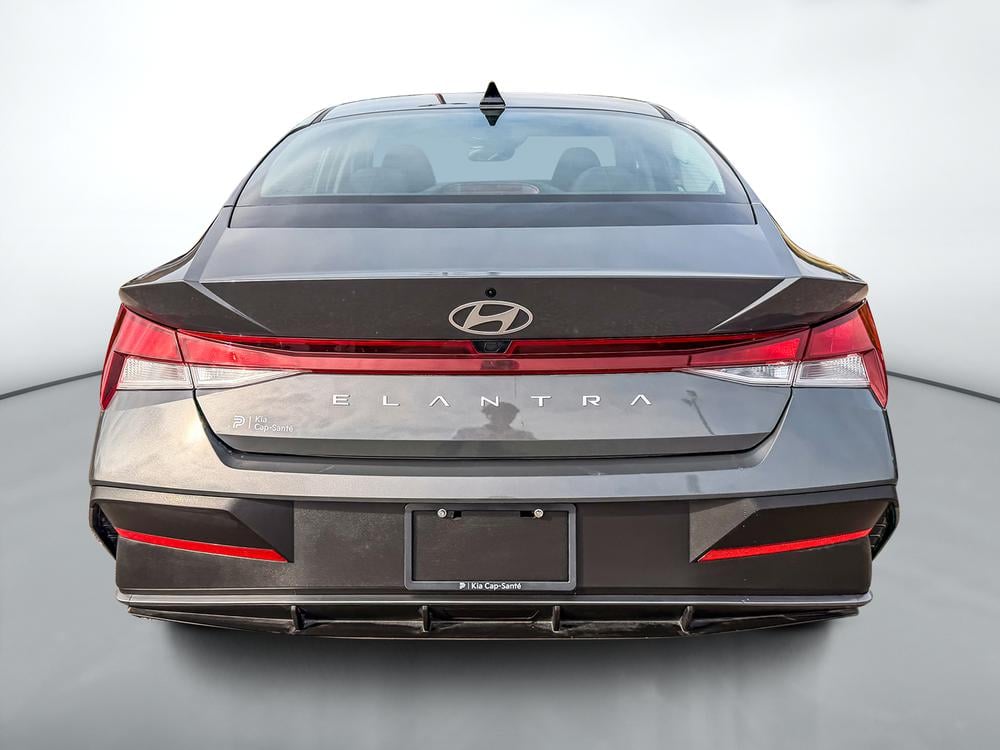 Hyundai Elantra ESSENTIAL 2.0L 2025 d&rsquo;occasion à vendre - 7