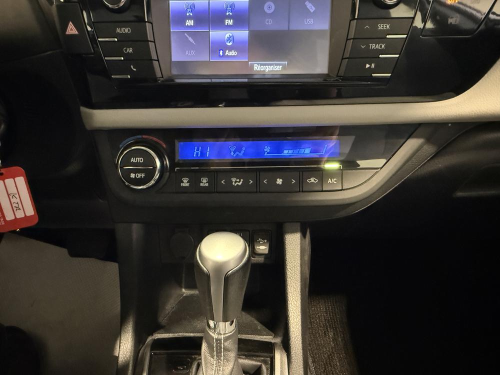 Toyota Corolla CE 2016 d&rsquo;occasion à vendre - 28