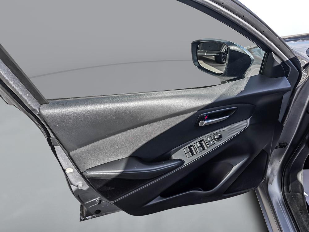 Toyota Yaris CE 2016 d&rsquo;occasion à vendre - 9