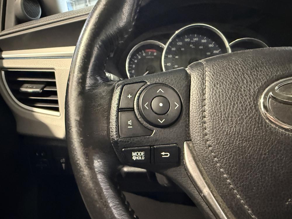 Toyota Corolla CE 2016 d&rsquo;occasion à vendre - 19