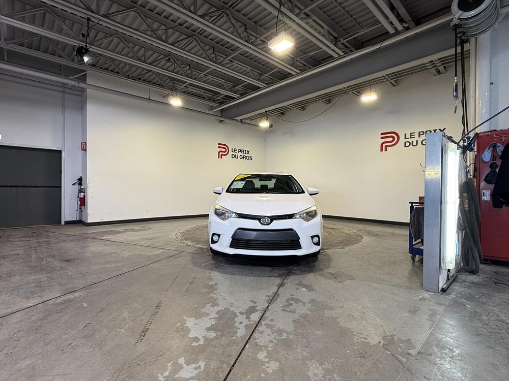 Toyota Corolla CE 2016 d&rsquo;occasion à vendre - 9