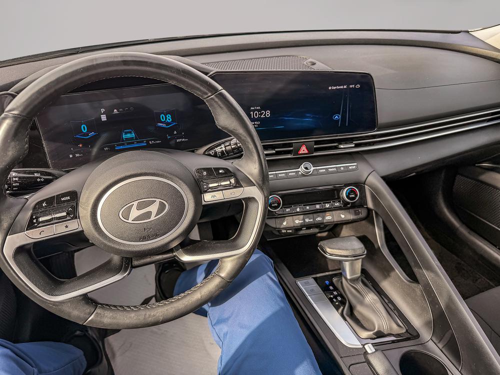 Hyundai Elantra ESSENTIAL 2.0L 2025 d&rsquo;occasion à vendre - 30