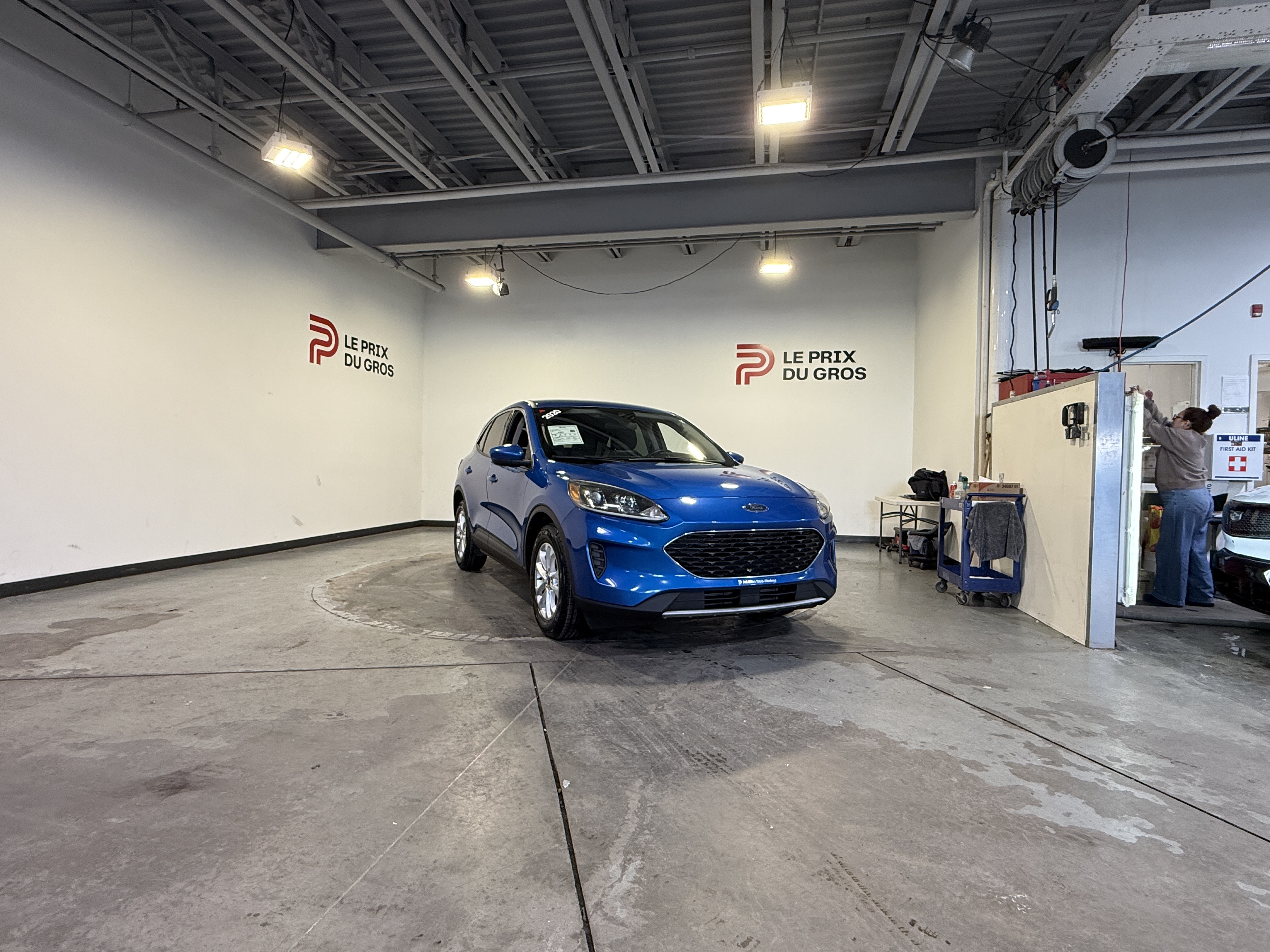 Blue 2020 Ford Escape SUV / Crossover Front-Wheel Drive Automatic