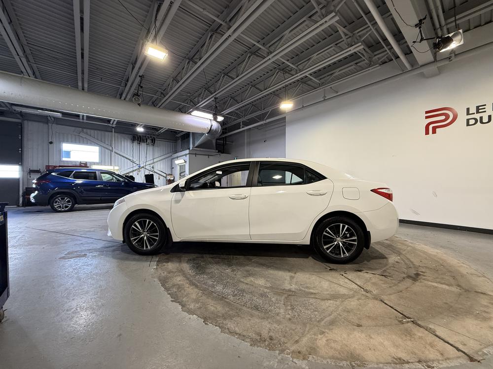 Toyota Corolla CE 2016 d&rsquo;occasion à vendre - 7