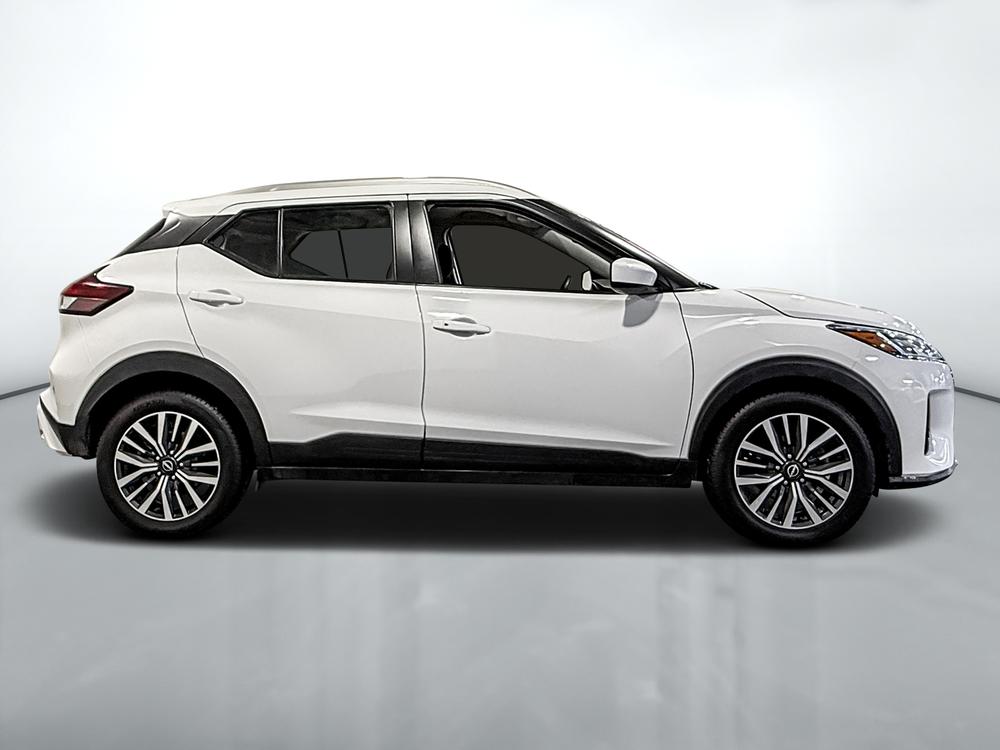 Nissan Kicks Play 2025 Blanc usage à vendre Nissan Kicks Play 2025 Blanc usage à vendre