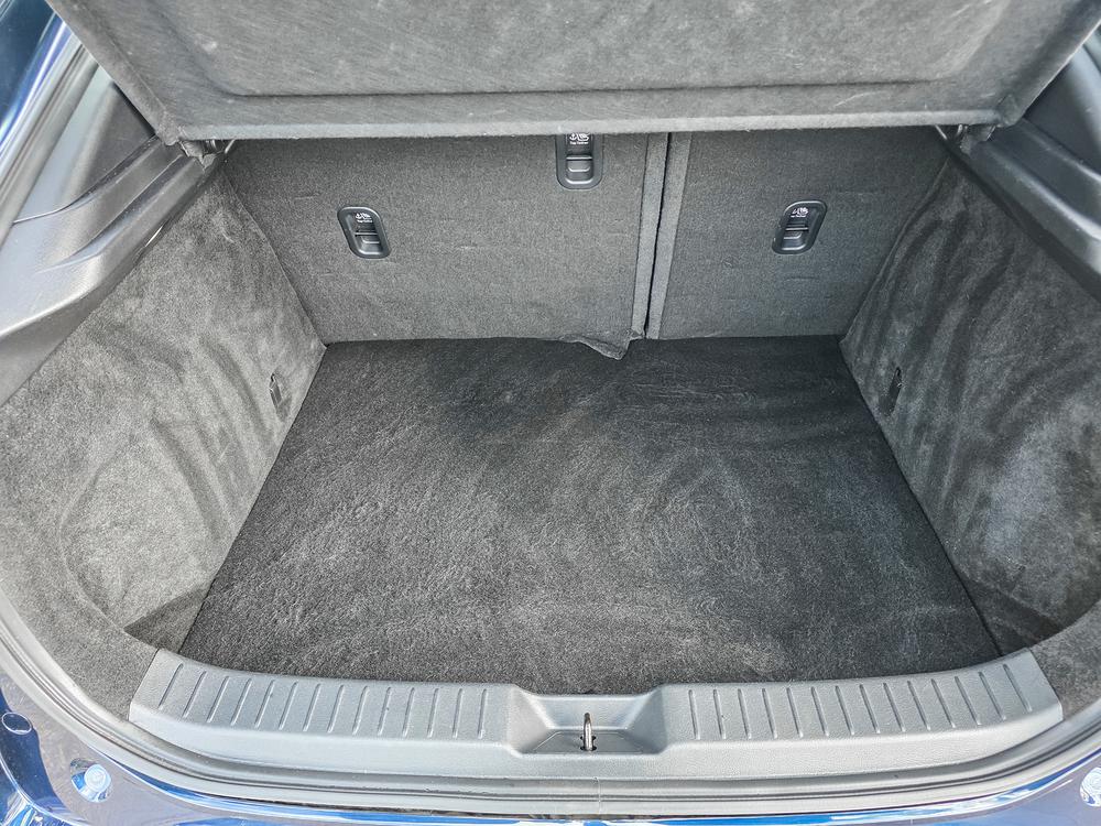 Mazda CX-30 2023 Bleu usage à vendre Mazda CX-30 2023 Bleu usage à vendre
