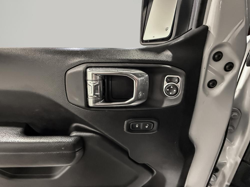 Jeep Wrangler Unlimited Willys 2022 d&rsquo;occasion à vendre - 14