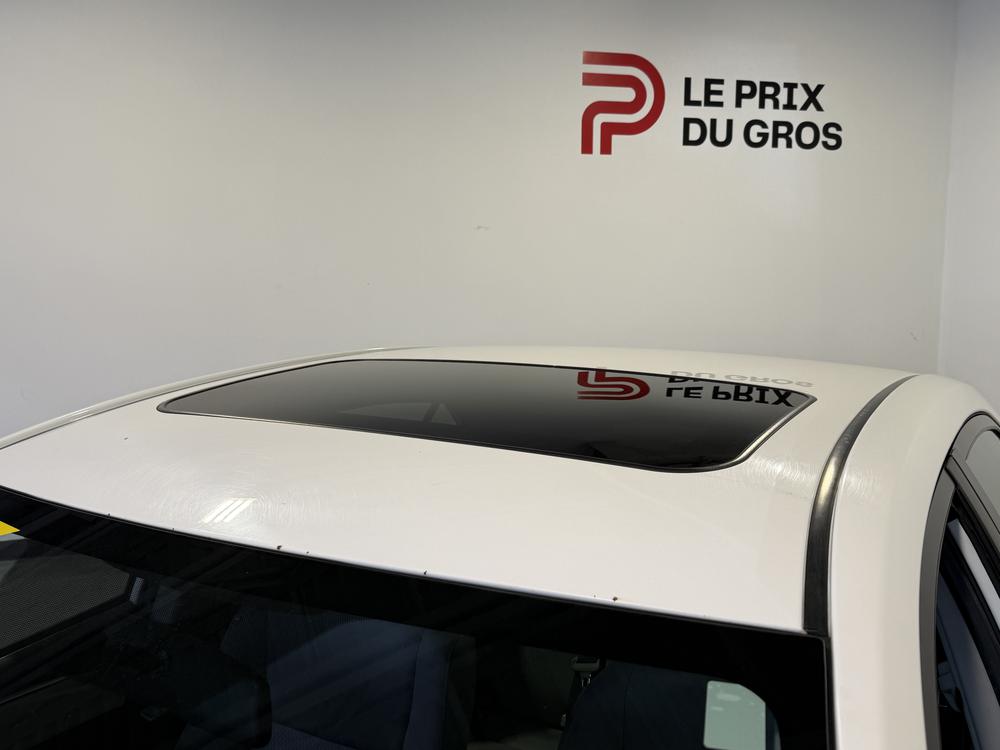 Toyota Corolla CE 2016 d&rsquo;occasion à vendre - 11