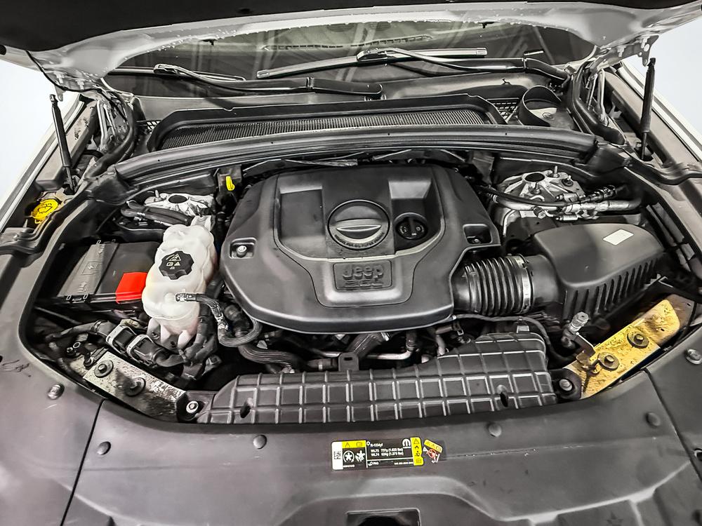 Jeep Grand Cherokee 2023 Blanc usage à vendre Jeep Grand Cherokee 2023 Blanc usage à vendre