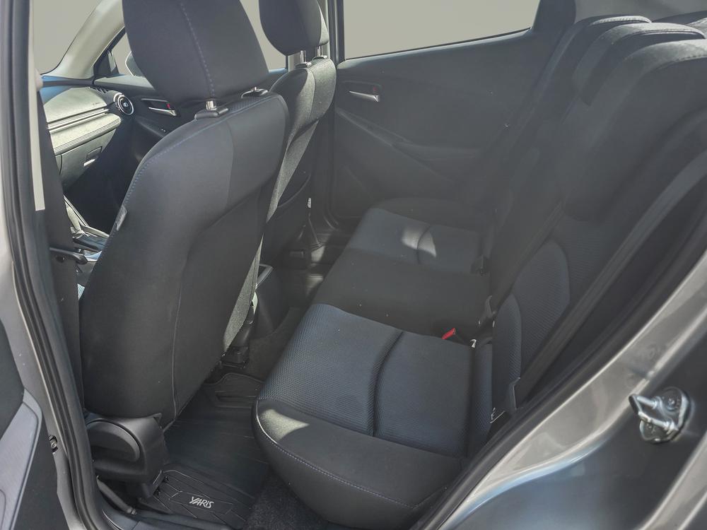 Toyota Yaris CE 2016 d&rsquo;occasion à vendre - 8