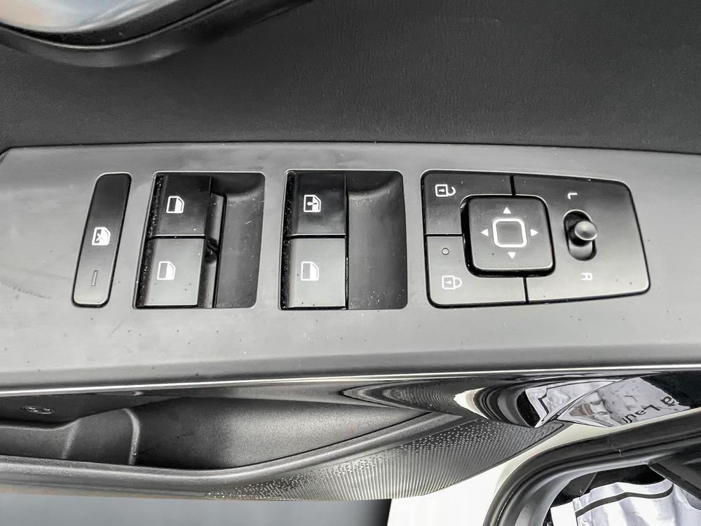 Kia Niro électrique 2023 Blanc usage à vendre Kia Niro électrique 2023 Blanc usage à vendre