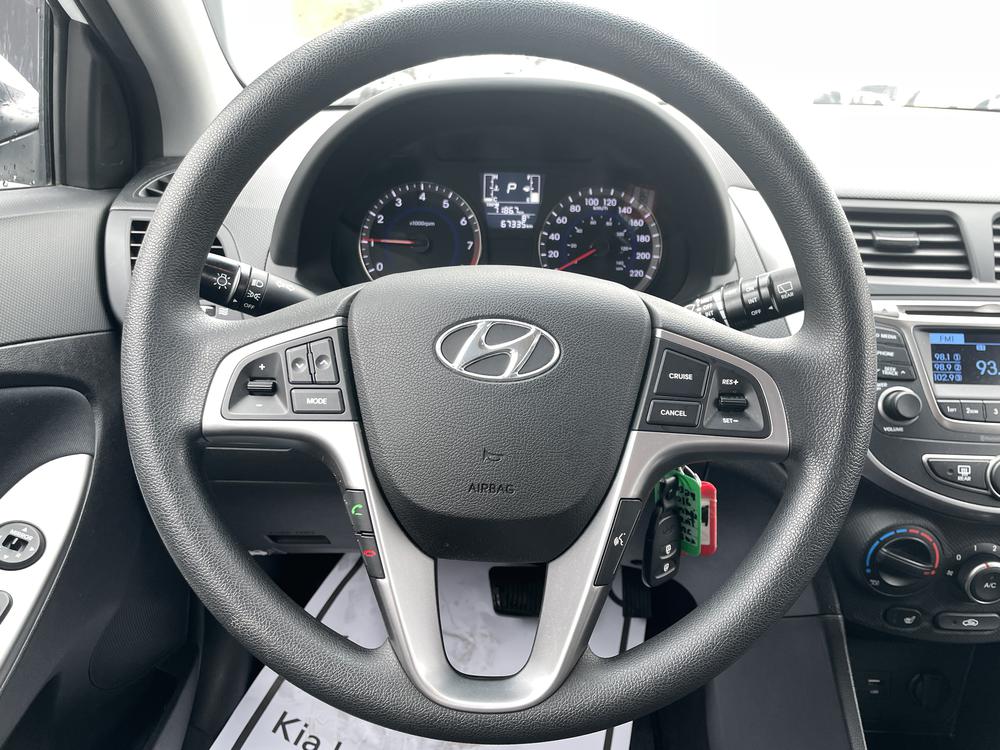 Hyundai Accent GL 2016 d&rsquo;occasion à vendre - 18