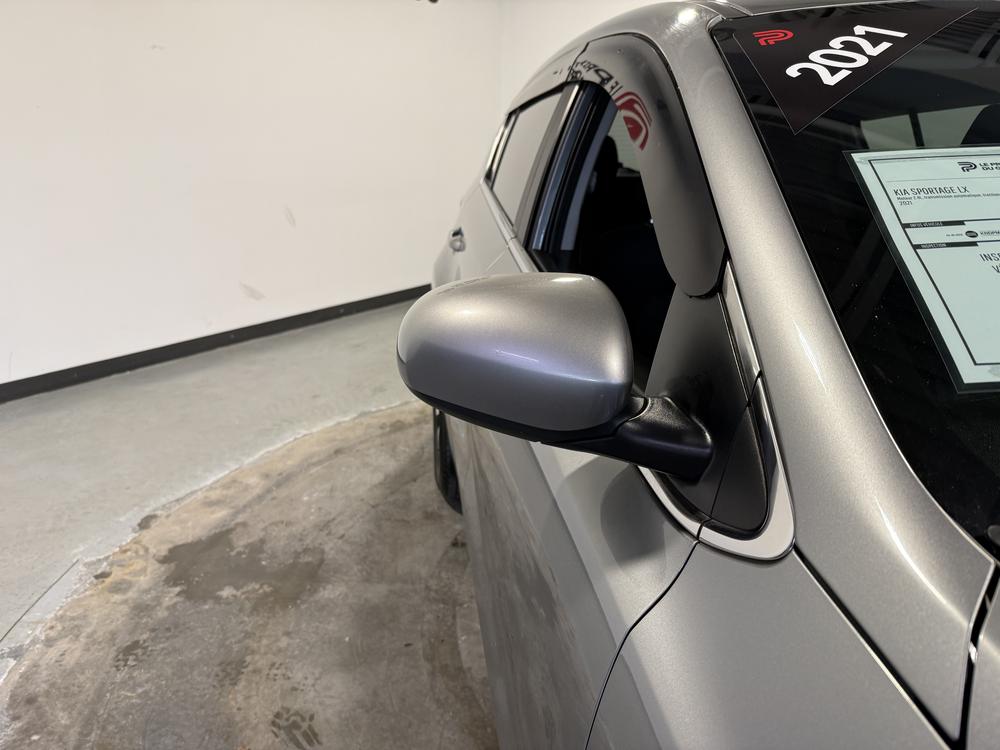 Kia Sportage LX 2021 d&rsquo;occasion à vendre - 11