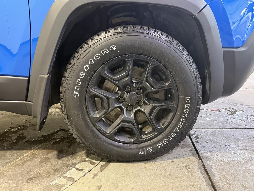 Jeep Cherokee Trailhawk 2021 d&rsquo;occasion à vendre - 13