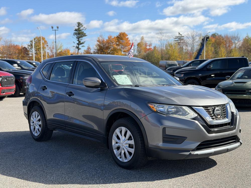 Nissan Rogue s