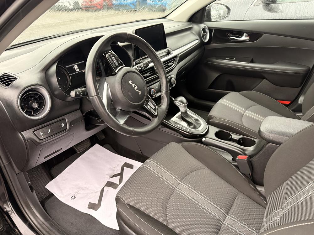 Kia Forte EX+ 2023 d&rsquo;occasion à vendre - 18