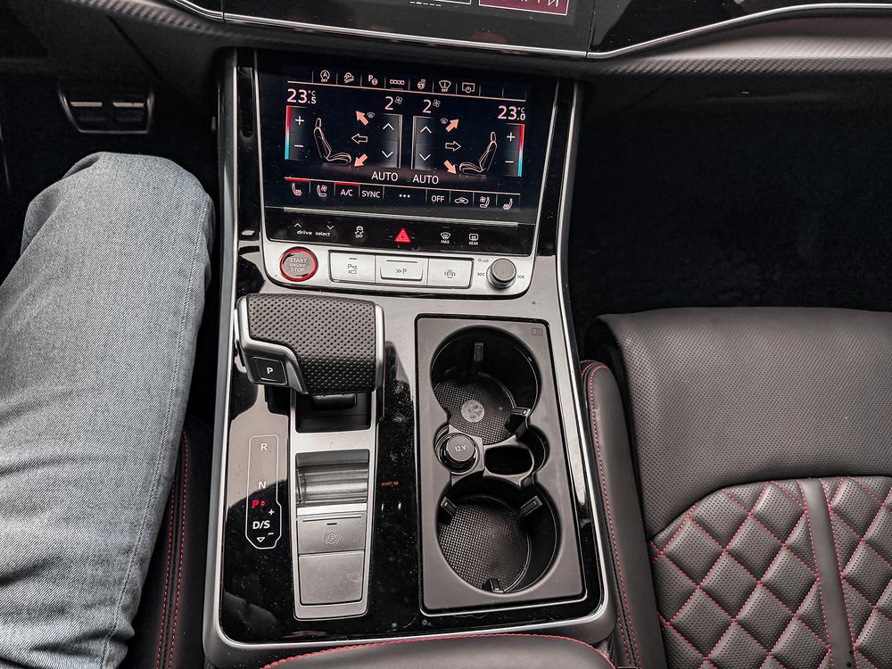 Audi SQ7 2026 Rouge usage à vendre Audi SQ7 2026 Rouge usage à vendre