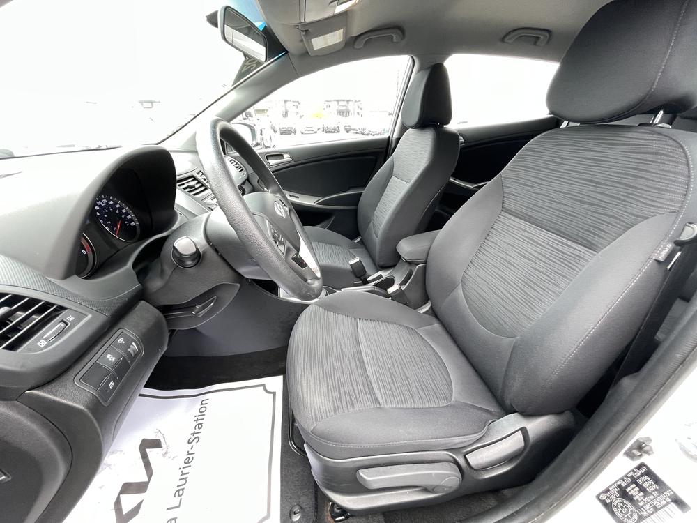 Hyundai Accent GL 2016 d&rsquo;occasion à vendre - 13