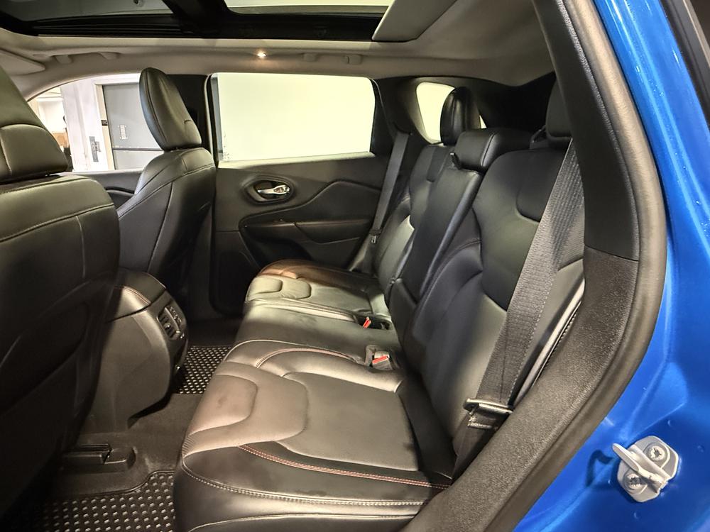 Jeep Cherokee Trailhawk 2021 d&rsquo;occasion à vendre - 31