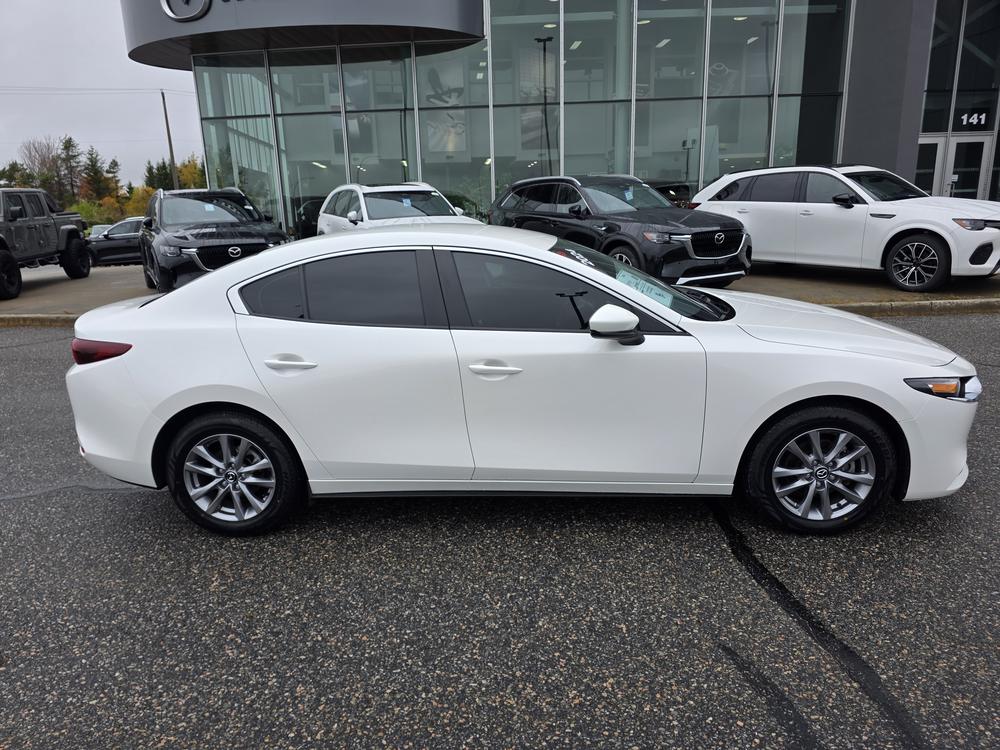 Mazda Mazda3 GX 2024 d&rsquo;occasion à vendre - 6