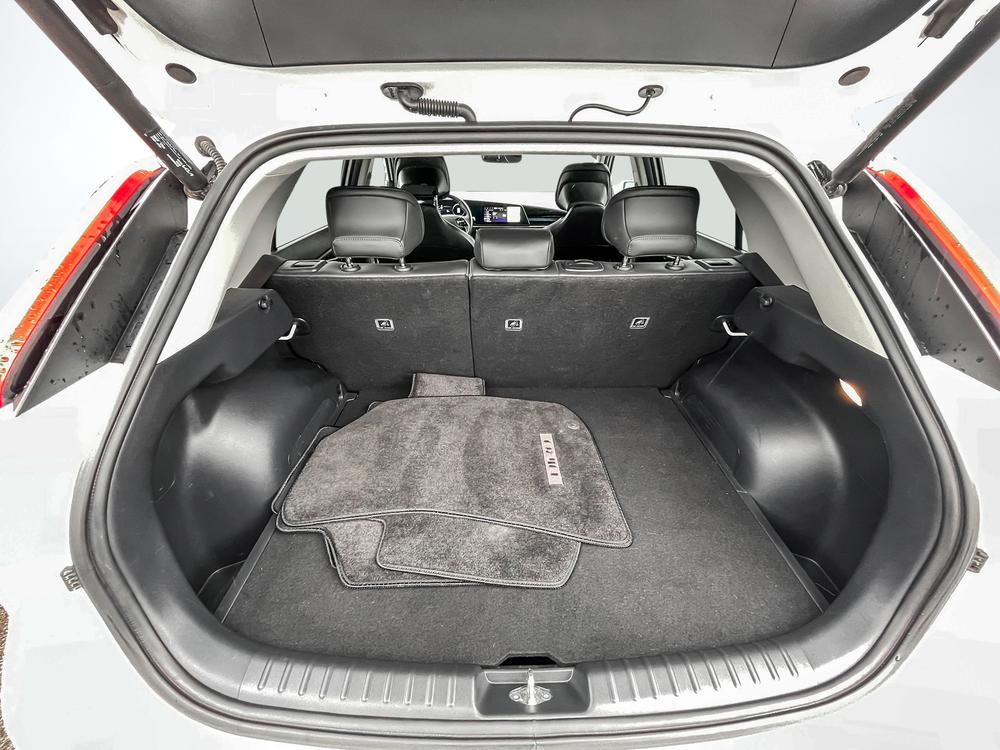 Kia Niro électrique 2023 Blanc usage à vendre Kia Niro électrique 2023 Blanc usage à vendre