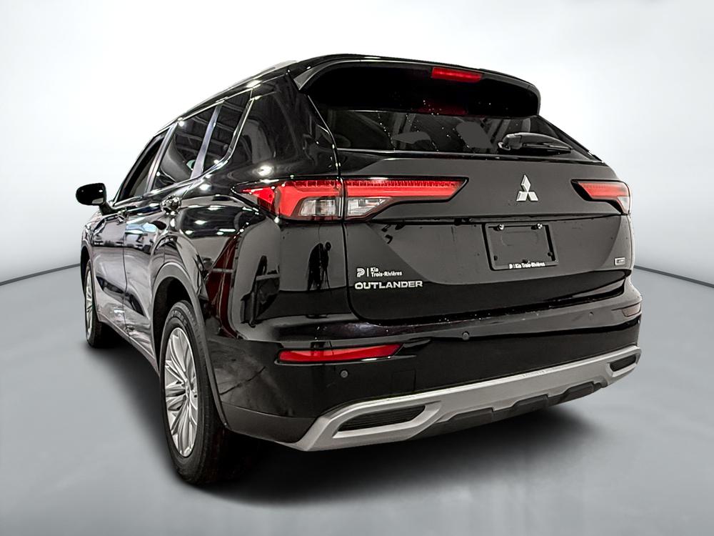 Mitsubishi Outlander 2023 Noir usage à vendre Mitsubishi Outlander 2023 Noir usage à vendre