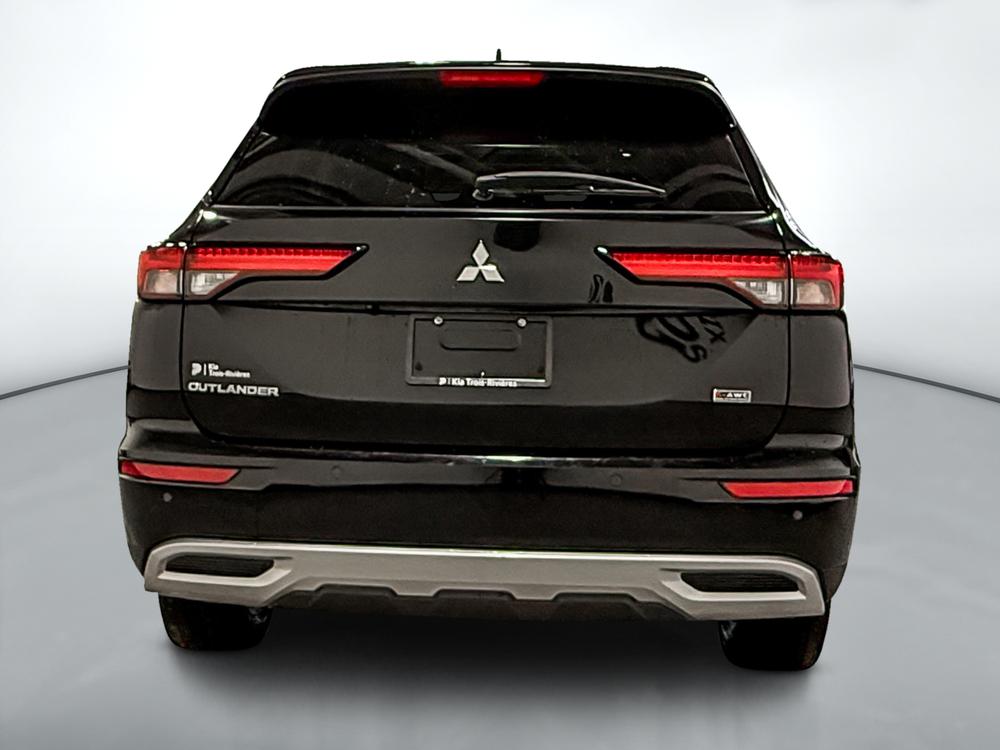 Mitsubishi Outlander 2023 Noir usage à vendre Mitsubishi Outlander 2023 Noir usage à vendre