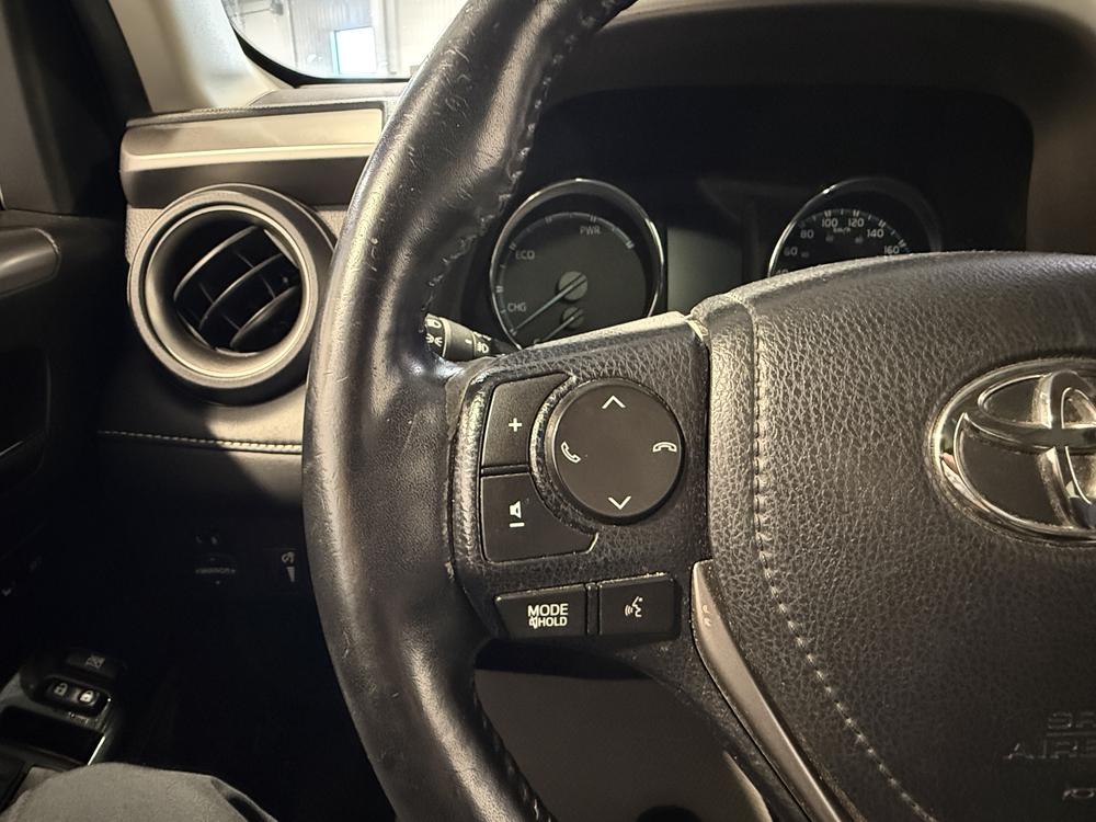 Toyota RAV4 hybride LIMITED AWD 2016 d&rsquo;occasion à vendre - 21