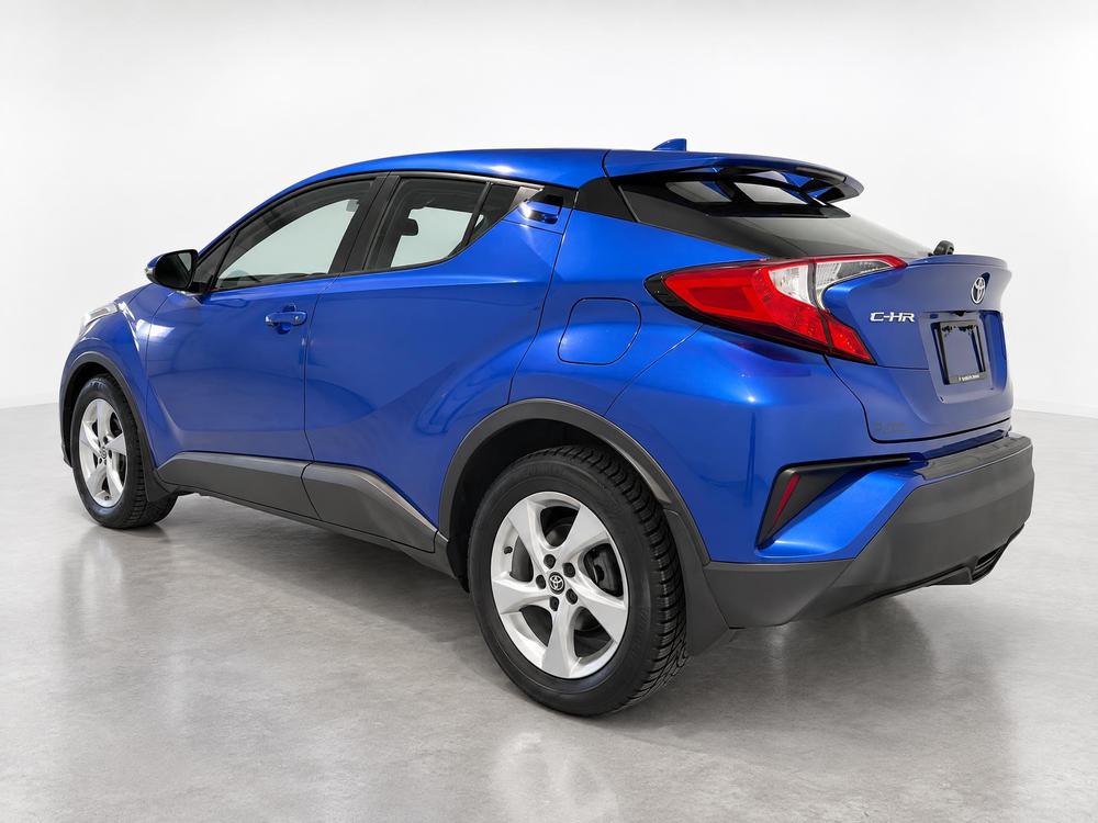 Toyota C-HR 2018 Bleu usage à vendre Toyota C-HR 2018 Bleu usage à vendre