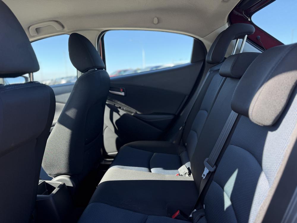 Toyota Yaris Hatchback Base 2020 d&rsquo;occasion à vendre - 9