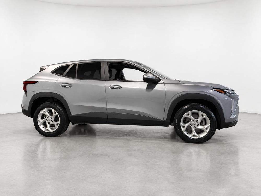 Chevrolet Trax LS 2025 d&rsquo;occasion à vendre - 4