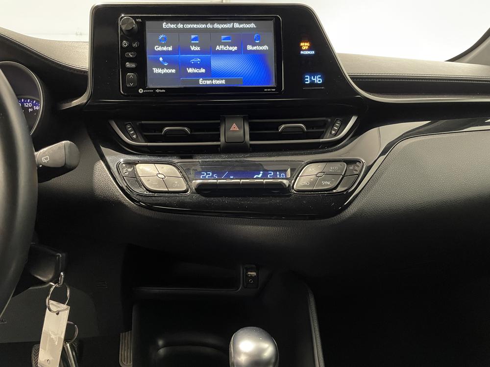 Toyota C-HR 2018 Bleu usage à vendre Toyota C-HR 2018 Bleu usage à vendre