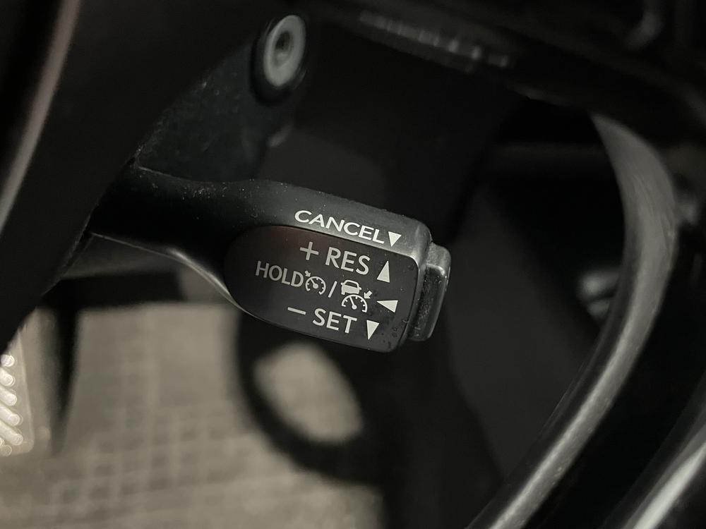 Toyota C-HR 2018 Bleu usage à vendre Toyota C-HR 2018 Bleu usage à vendre