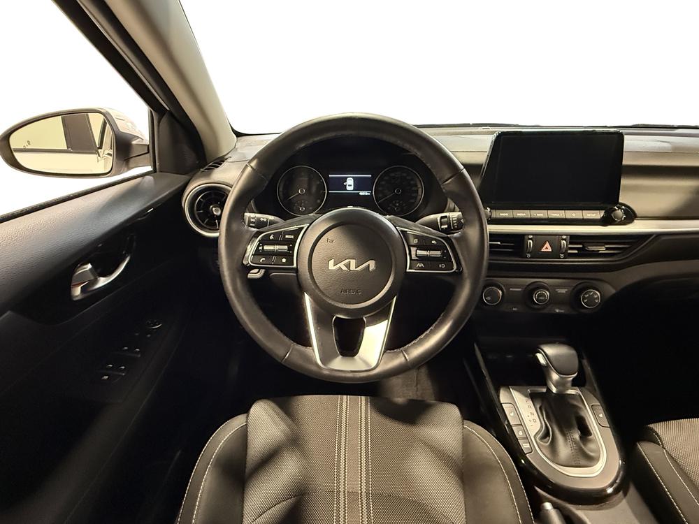 Kia Forte EX 2024 d&rsquo;occasion à vendre - 17