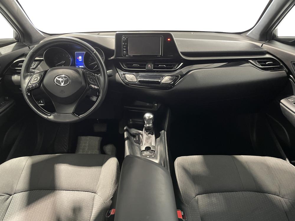Toyota C-HR 2018 Bleu usage à vendre Toyota C-HR 2018 Bleu usage à vendre