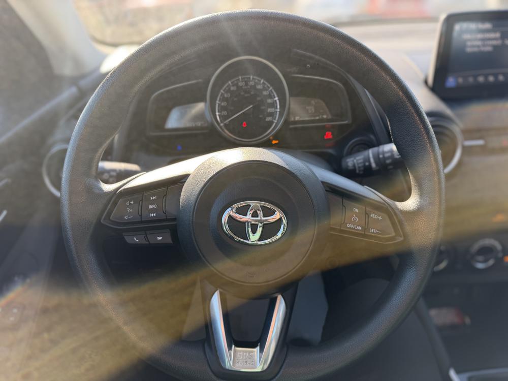 Toyota Yaris Hatchback Base 2020 d&rsquo;occasion à vendre - 12