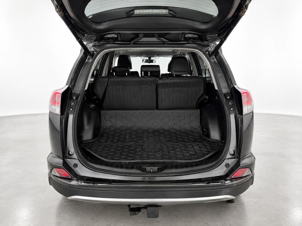 Toyota RAV4 hybride LIMITED AWD 2016 d&rsquo;occasion à vendre - 32