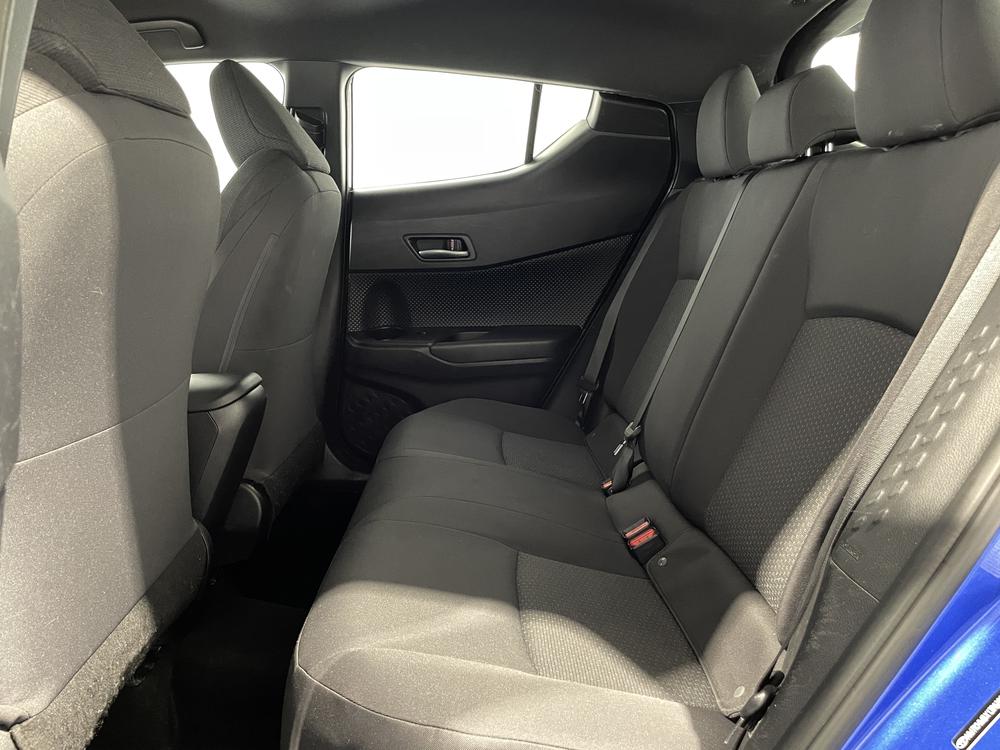 Toyota C-HR 2018 Bleu usage à vendre Toyota C-HR 2018 Bleu usage à vendre