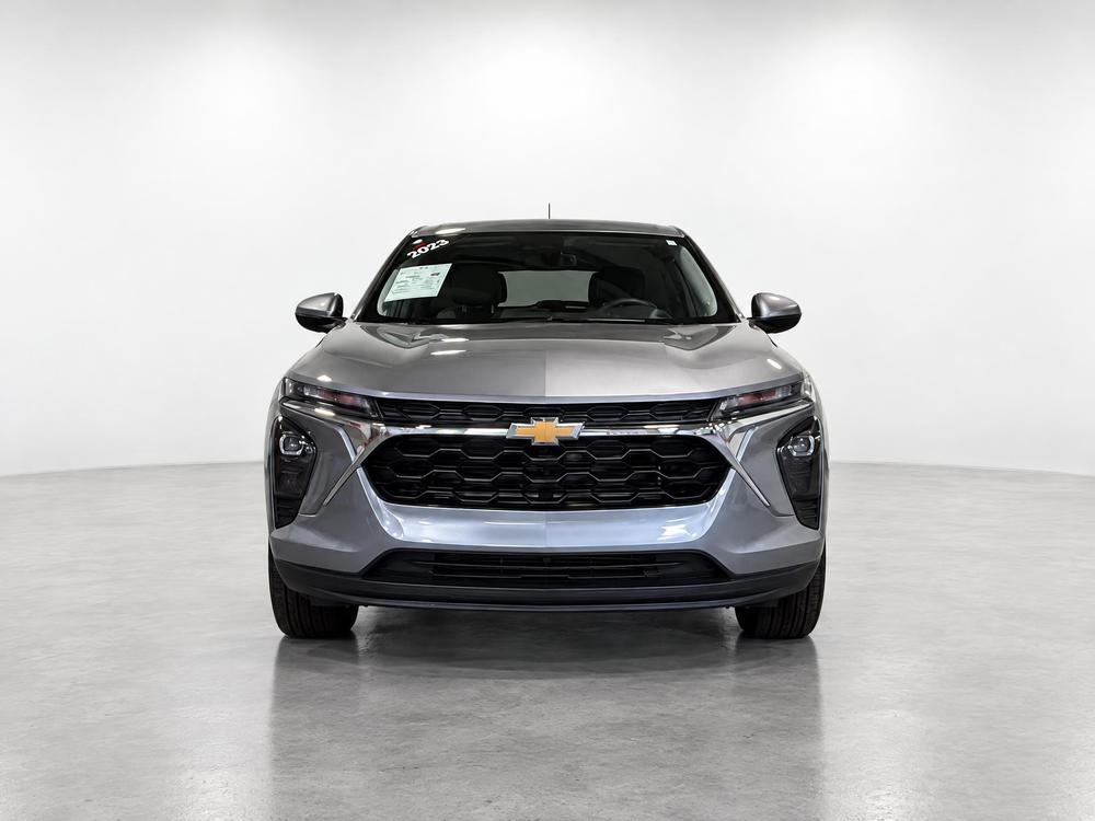 Chevrolet Trax LS 2025 d&rsquo;occasion à vendre - 2