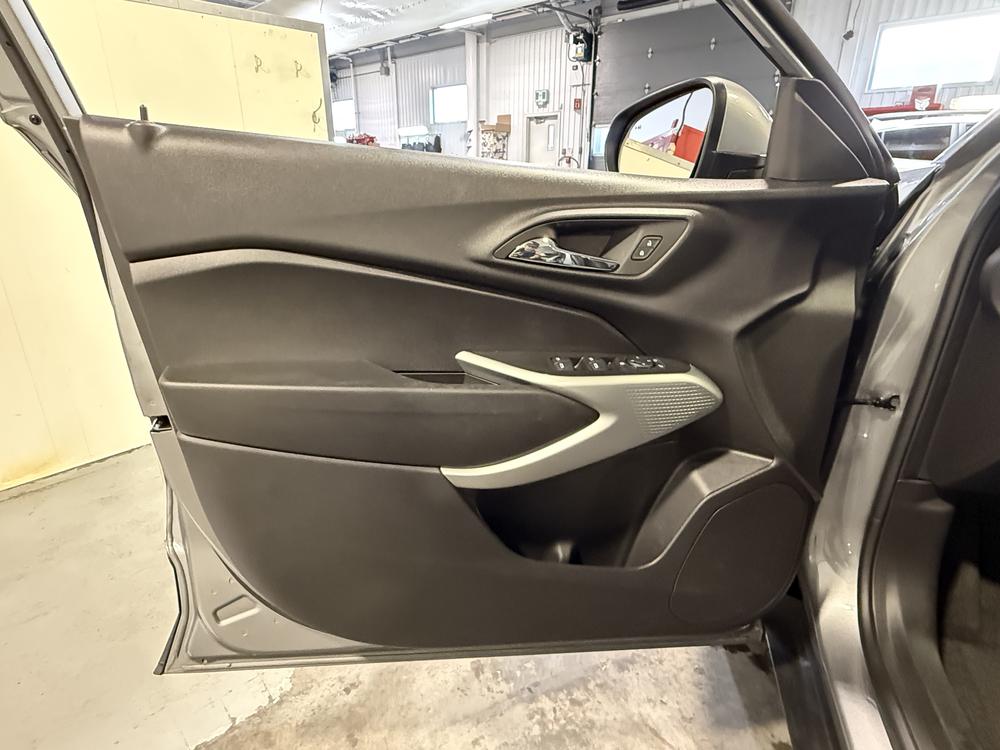 Chevrolet Trax LS 2025 d&rsquo;occasion à vendre - 13