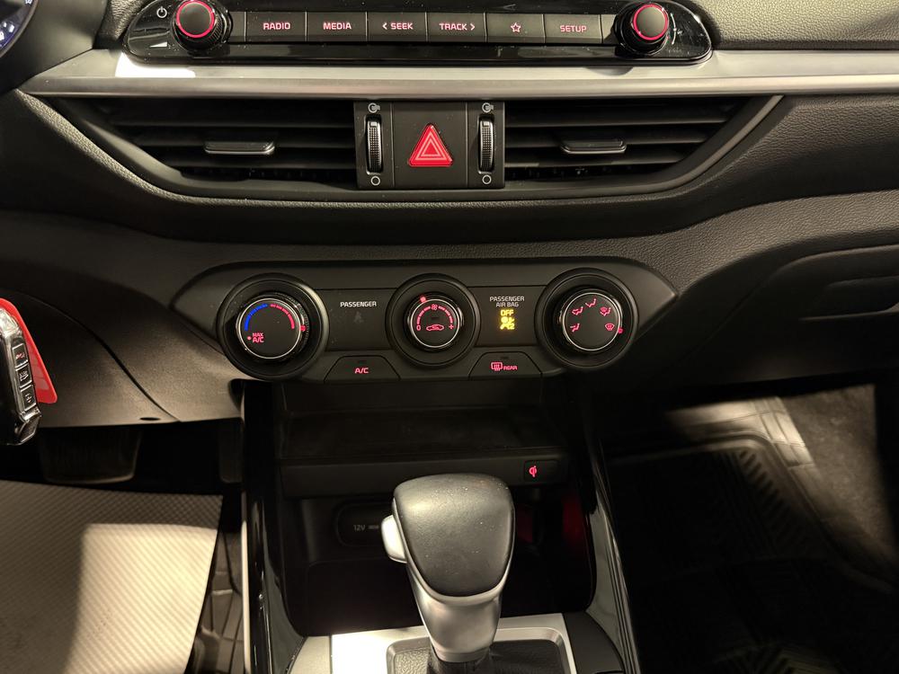 Kia Forte5 EX 2022 d&rsquo;occasion à vendre - 28