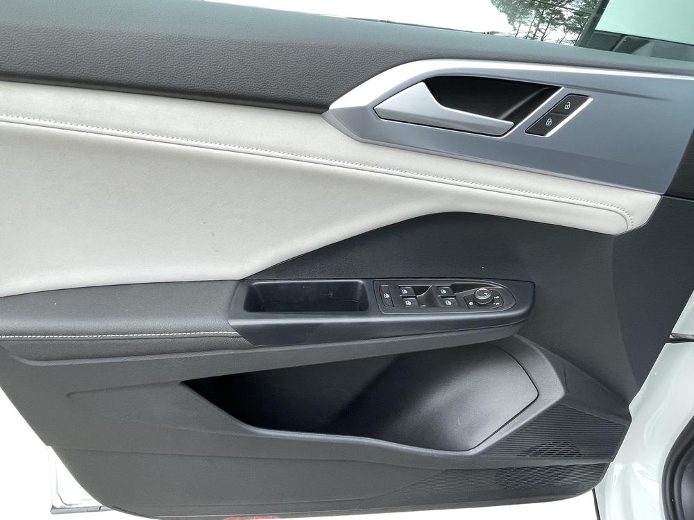 Volkswagen Taos 2026 Blanc usage à vendre Volkswagen Taos 2026 Blanc usage à vendre