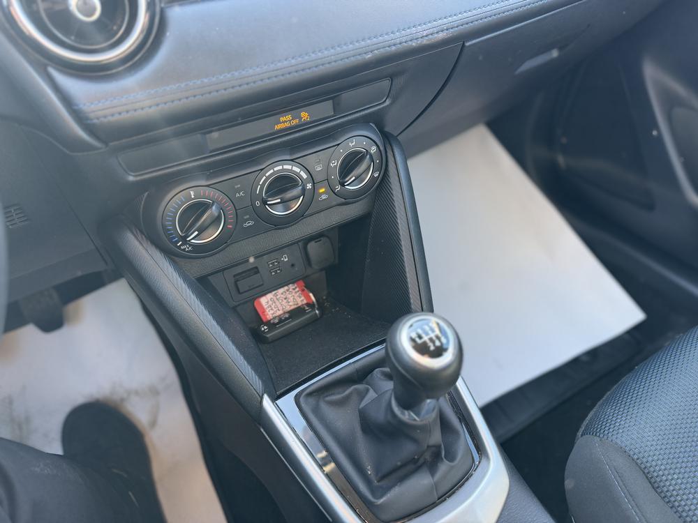 Toyota Yaris Hatchback Base 2020 d&rsquo;occasion à vendre - 13