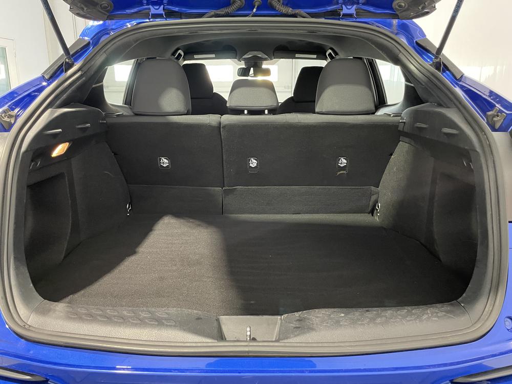 Toyota C-HR 2018 Bleu usage à vendre Toyota C-HR 2018 Bleu usage à vendre