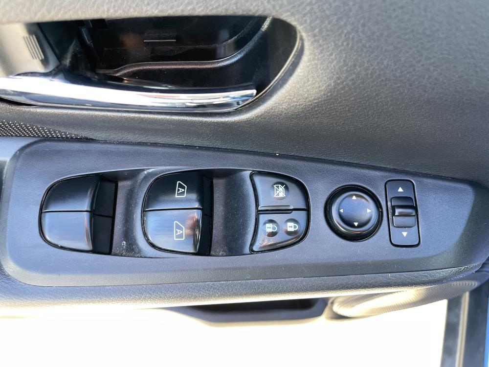 Nissan Kicks 2023 Bleu usage à vendre Nissan Kicks 2023 Bleu usage à vendre