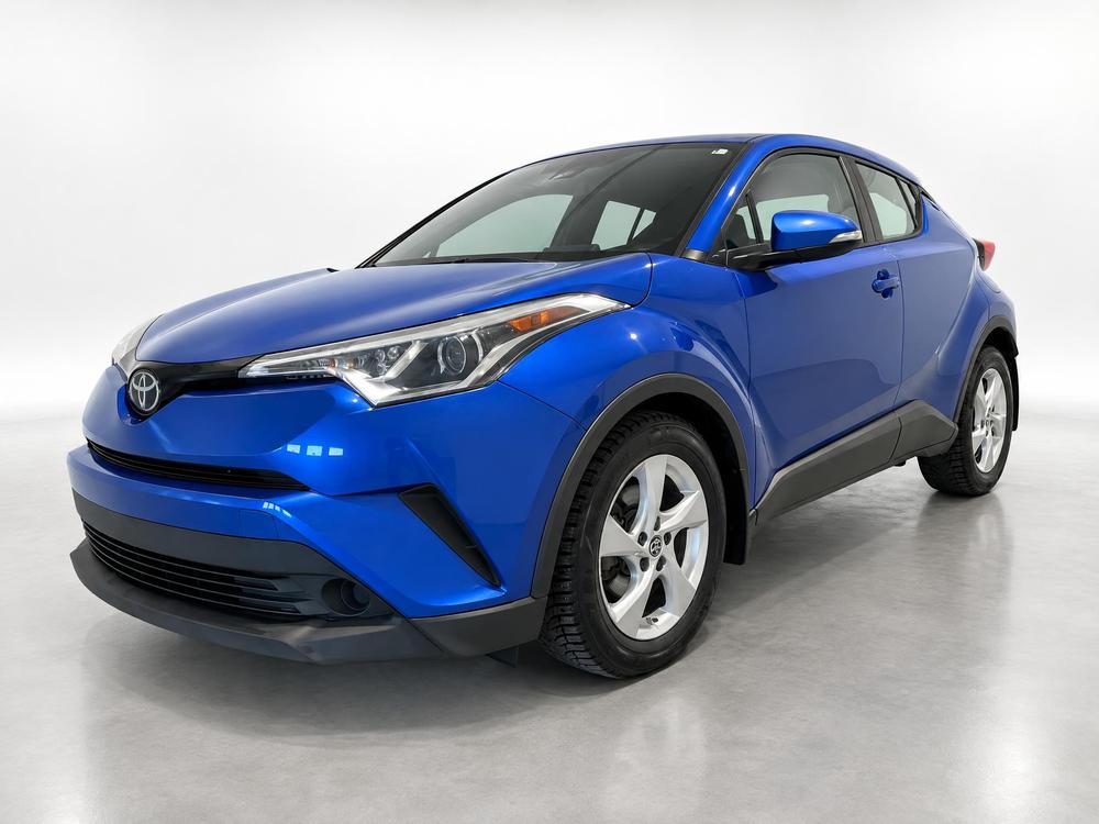 Toyota C-HR 2018 Bleu usage à vendre Toyota C-HR 2018 Bleu usage à vendre