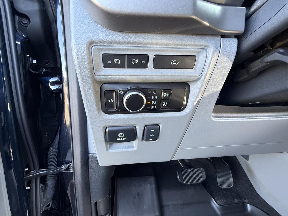 Ford F-150 Lightning XLT 2024 d&rsquo;occasion à vendre - 16
